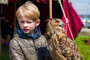 Lebendiges Mittelalter auf den Wiesen am Chiemsee im Seepark Bernau – Felden