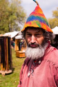 Lebendiges Mittelalter auf den Wiesen am Chiemsee im Seepark Bernau – Felden