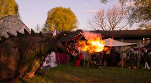 Lebendiges Mittelalter auf den Wiesen am Chiemsee im Seepark Bernau – Felden
