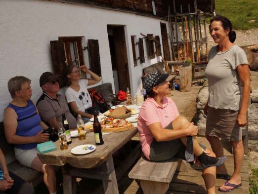 Auf einen Ratsch bei der Sennerin VII