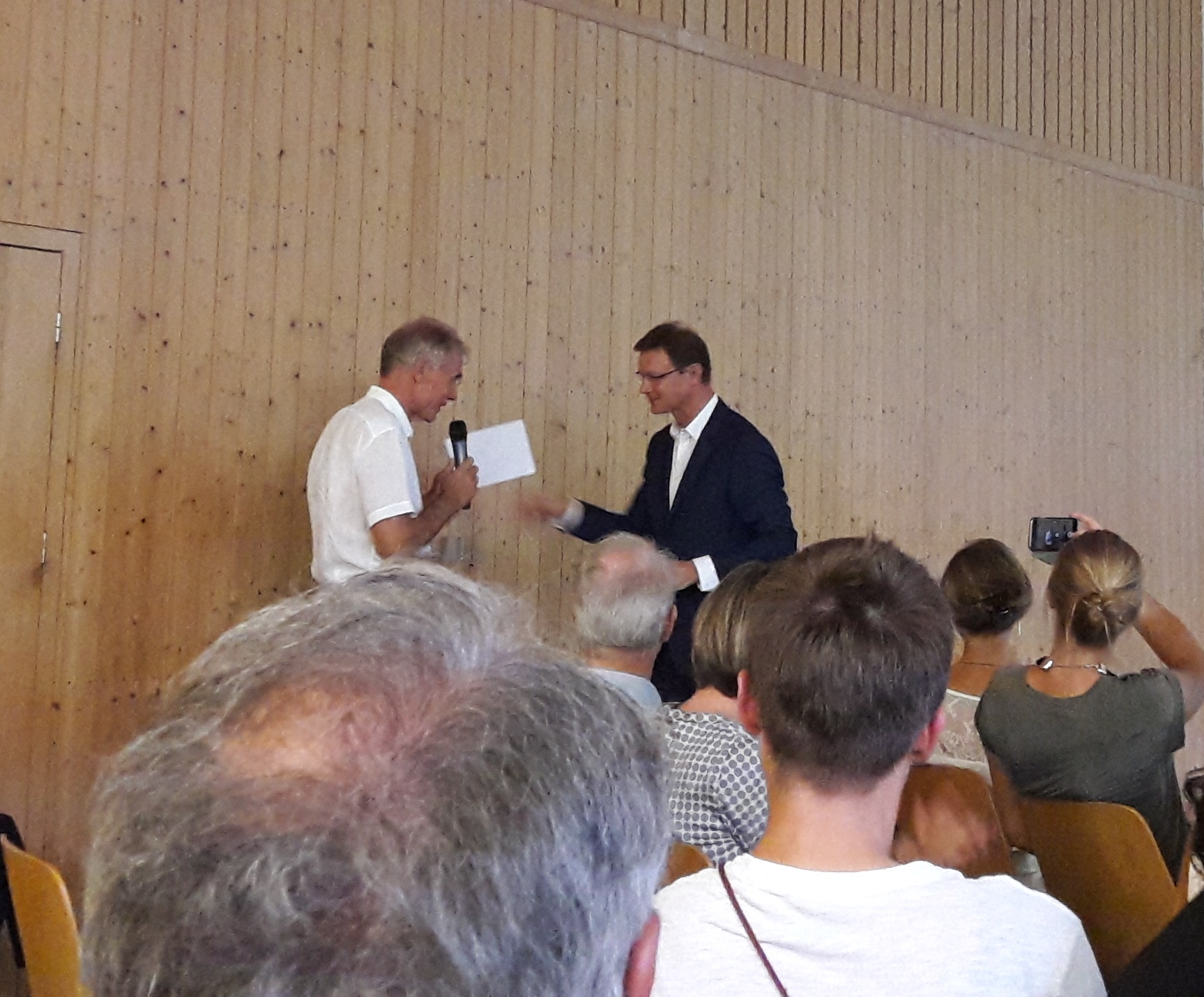 Klinik St. Irmingard verabschiedet Dr. Hildebrandt Samerberger