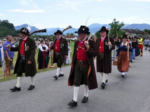 P46 FestzugNeubeuern