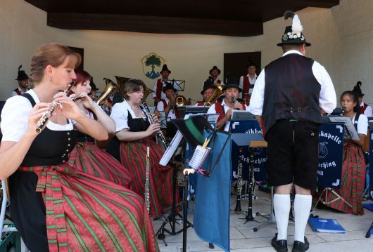 aschau fruehschoppenkonzert01