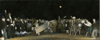 Buehnenbild Flug zum Mond Karl Valentin