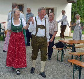 kl-FLM_Glentleiten_Volkstanz5