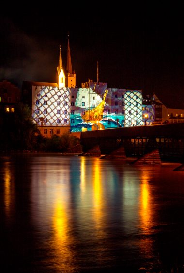 Wasserburg-Leuchtet-1006677