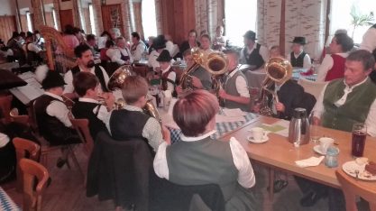 kl-04 Bachecker Buam