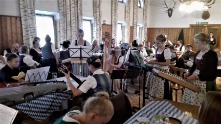 kl-09 Boarische Maedlmusi - Dreierlei Soatnmusi = Zammgwürfelten