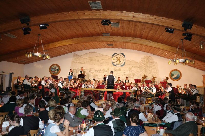 wiwa musik jahreskonzert00a