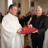 aschau neuer pfarrer01