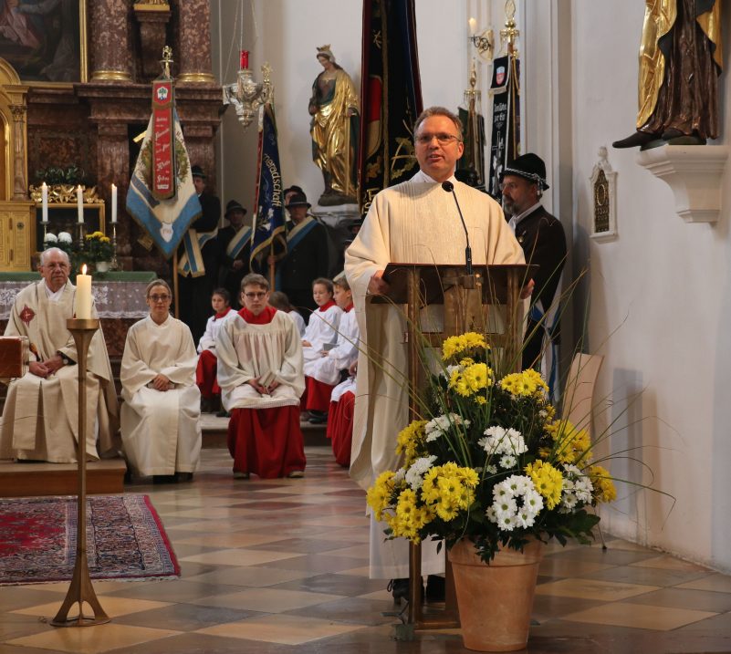 aschau neuer pfarrer06