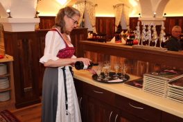 fras eroffnung goldener pflug02