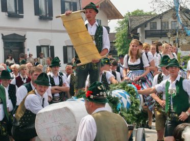 1Maibaum 2010 - 4