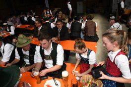 Kubi_Hoerzing_100J_Pferdezucht_180422 (24)