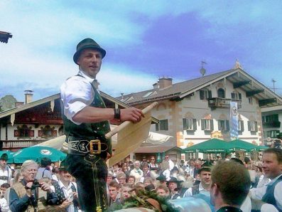 Maibaum 2010 - 1