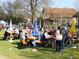 P017GwandundTrachtenmarktAßling