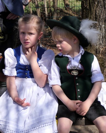 P103GwandundTrachtenmarktAßling