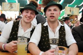 kl-20180506Festzelt13