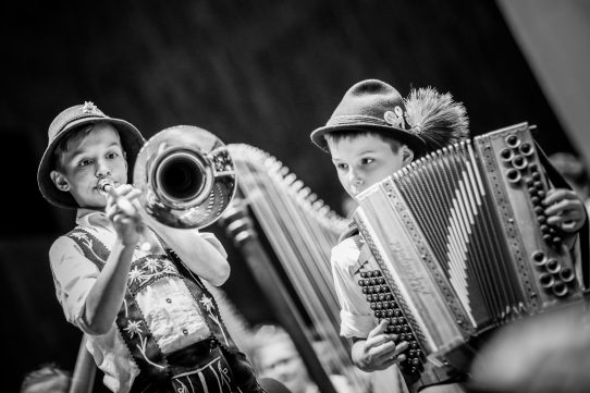 TMV-18-1036 Plakat 23 AVMW_2018_v3_screen-page-001 (2)