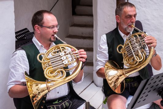 Almsommer-Schloss-Amerang-1007129