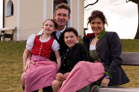 Huber Georg mit Familie
