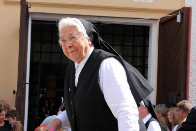 K1600_Aschau verabschiedet Klosterschwestern_Foto H. Reiter (14)