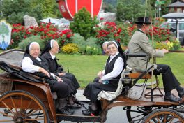 K1600_Aschau verabschiedet Klosterschwestern_Foto H. Reiter (2)