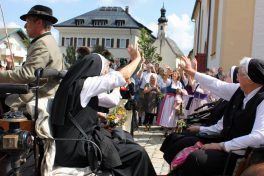 K1600_Aschau verabschiedet Klosterschwestern_Foto H. Reiter (20)