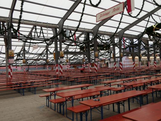 Rosenheimer Wiesnvorbereitungen (1)