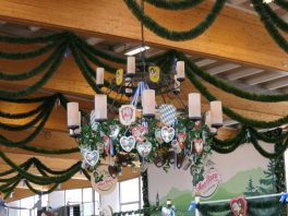 Rosenheimer Wiesnvorbereitungen (8)