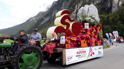 blumenkorso-2018-weltmeisterliches-kufsteinerland-tvb-kufsteinerland-cmargret-winkler-kufsteinerland