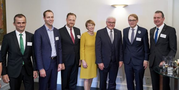 Bundespräsident Frank-Walter Steinmeier: Empfang der Moderatoren und Sponsoren anlässlich des Bürgerfestes im Schloss Bellevue