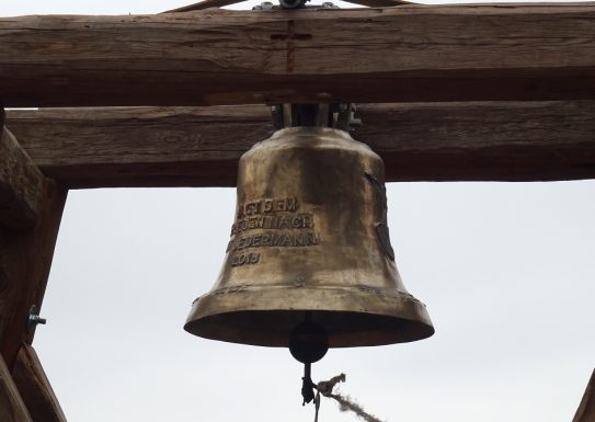 Die Friedenglocke für Nowgorod Foto Romil Fedorow