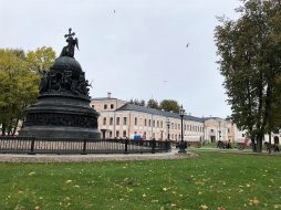 Titanen on Tour im Kreml von Nowgorod Foto Grit Rensch