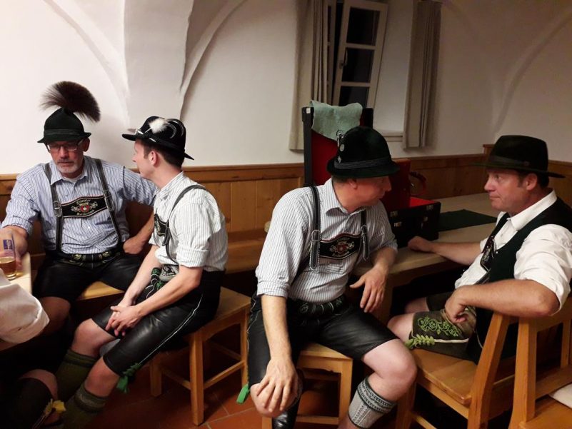 südwestdeutscher Gauverband und Gauverband 1 beim fachsimpeln (Copy)