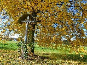 Wegkreuz Arbing Herbst 1a