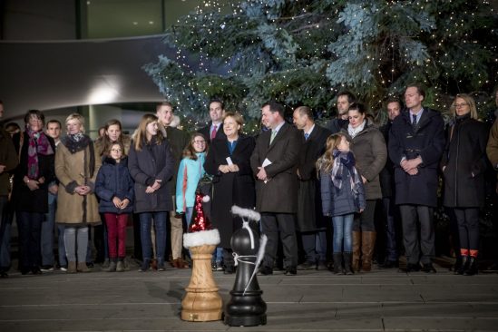 Uebergabe der Weihnachtsbaeume an das Bundeskanzleramt