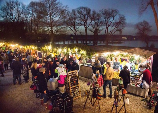 Weihnachtsmarkt am See