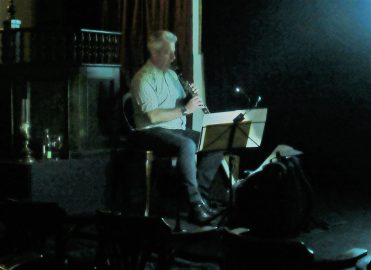 Hermann Huber spielt Klarinette