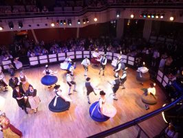 06_Oide Wiesn Ball (Auftritt der Repraesentantenpaare_03)