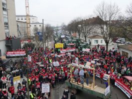 P074 DemoBrennernordzulaufLandratsamtRo