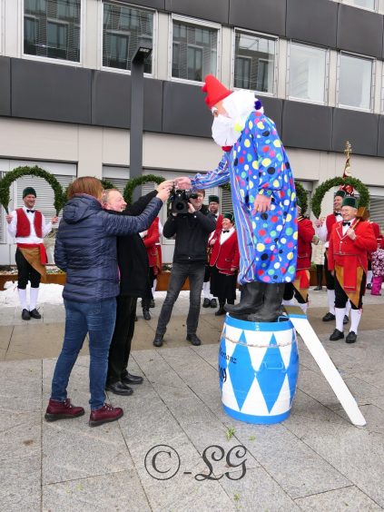 P48 WasserburgerSchaefflerLaRo