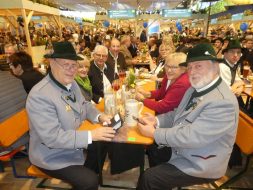 kl-03-Priener Delegation