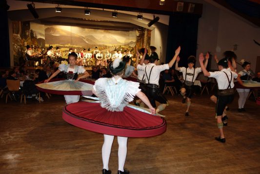 kl-Aktzive Gruppe beim Reit im Winkler