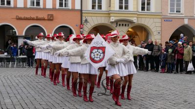 P02FaschingsgildeUmtrunkFischkuchl