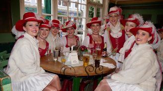 P15FaschingsgildeUmtrunkFischkuchl