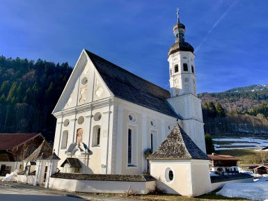 kl-Pfarrkirche St. Michael Sachrang Maerz 2019_Foto H. Reiter