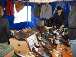 PAM GwandTrachtenmarktAssling