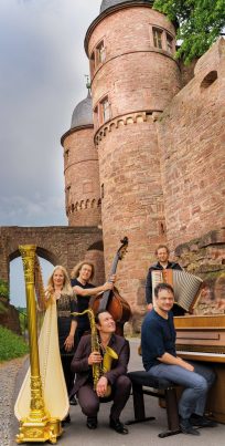 pressefoto-quadronuevo-volkslied-reloaded-03_klein