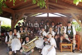 Blasmusik_Aktive Gartenlaube